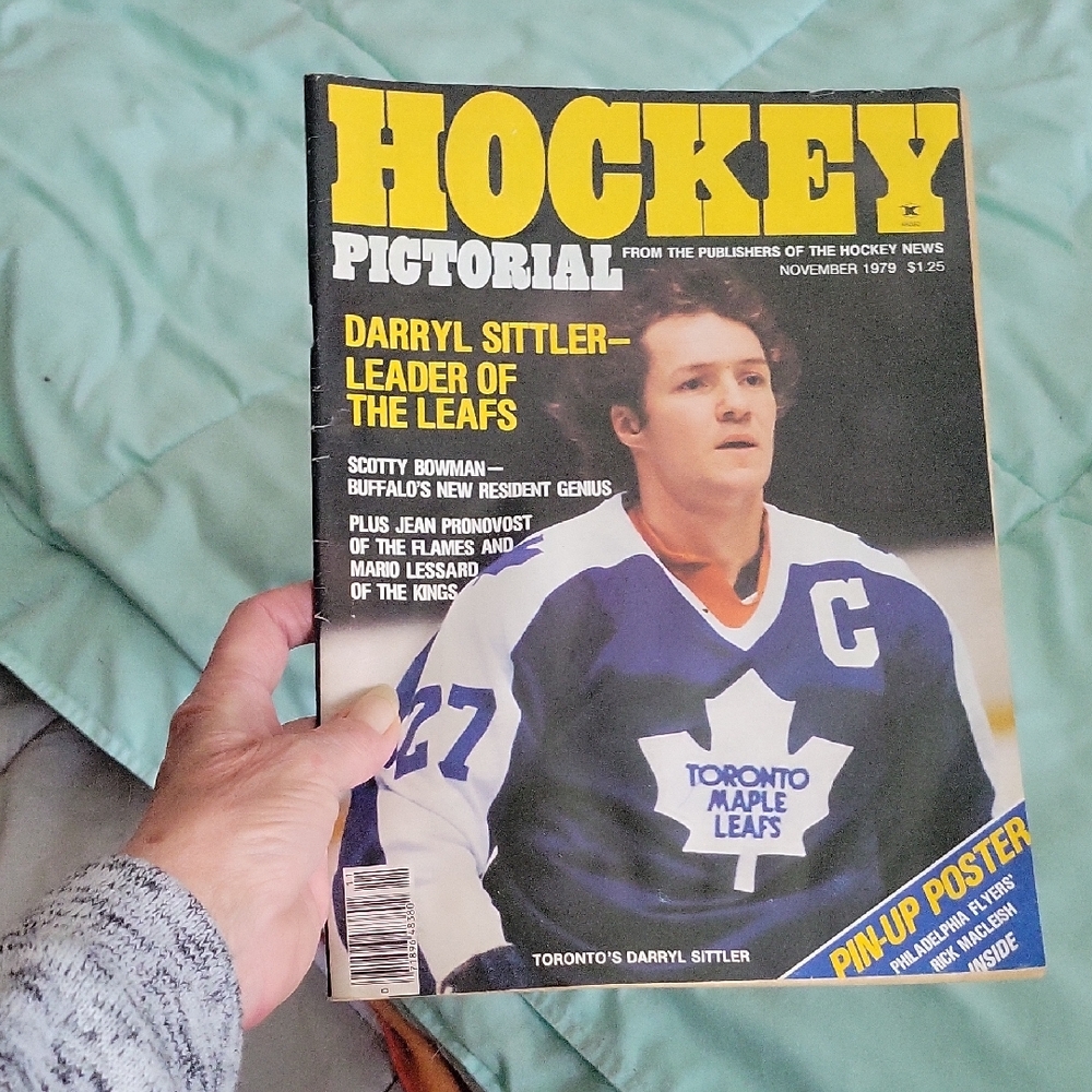 Vintage Hockey Pictorial Magazine - Blue and White Cover